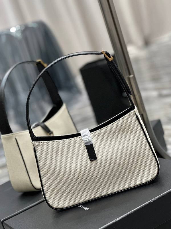 Amelia - YSL Bag - 2499