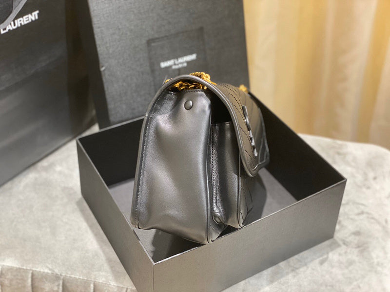 Amelia - YSL Bag - 4044