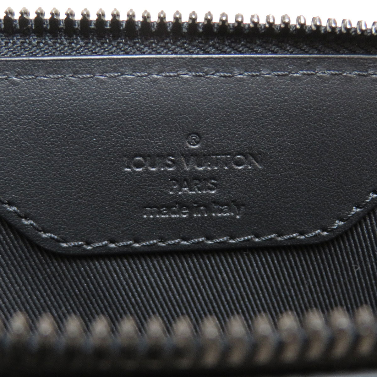 Louis Vuitton Sac Plat Handbag Taurillon Black