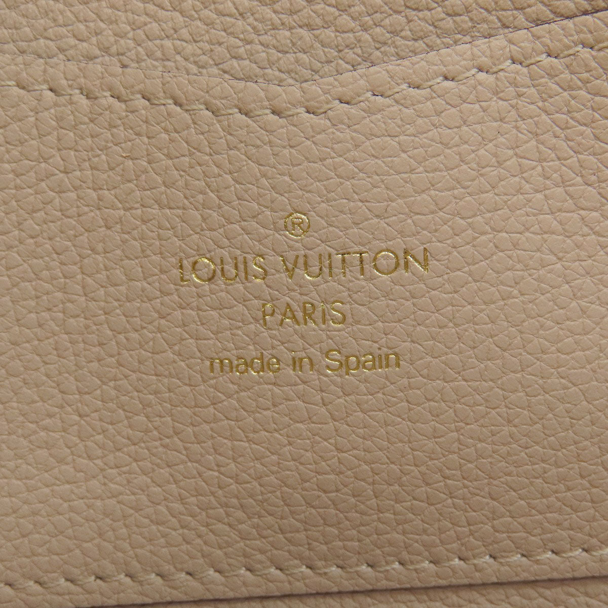 Louis Vuitton Zippy Lockme Greige Long Wallet Taurillon