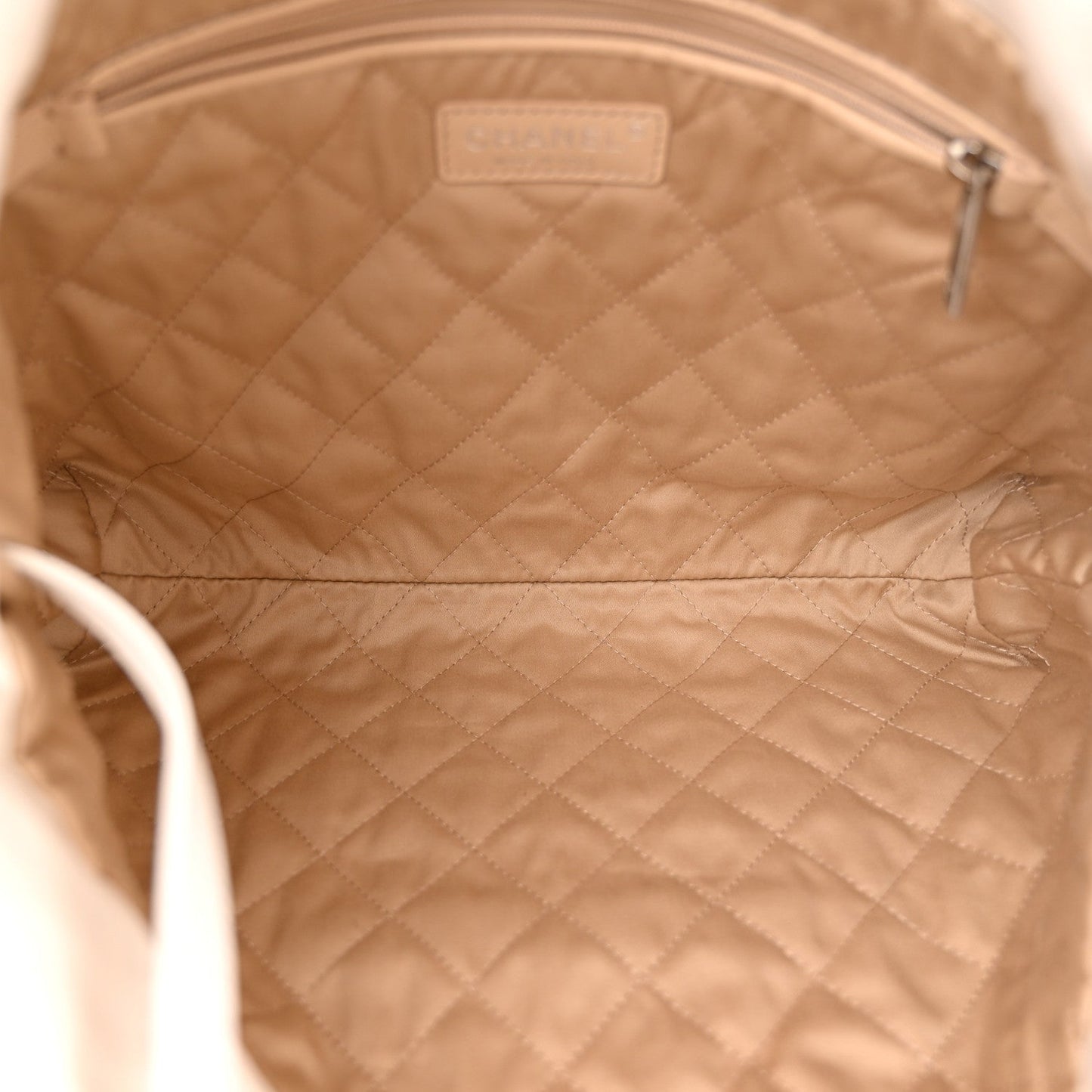 Amelia Shiny Calfskin Quilted Small 22 White