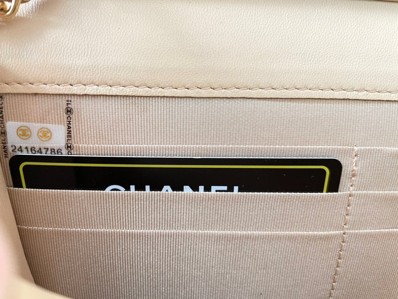 Wellow Bags - Chanel - Bags  - 333