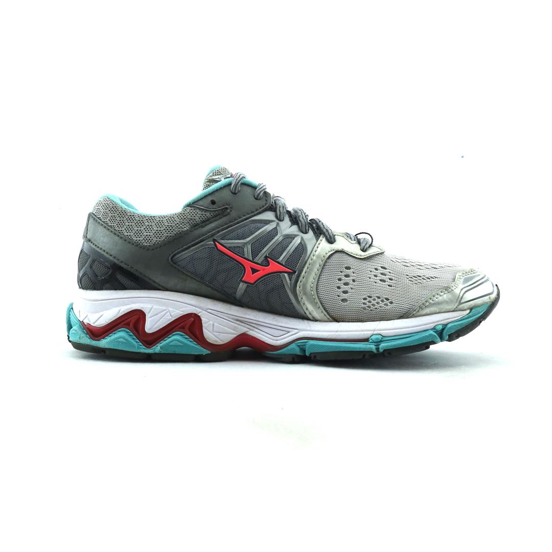MIZUNO WAVE HORIZON