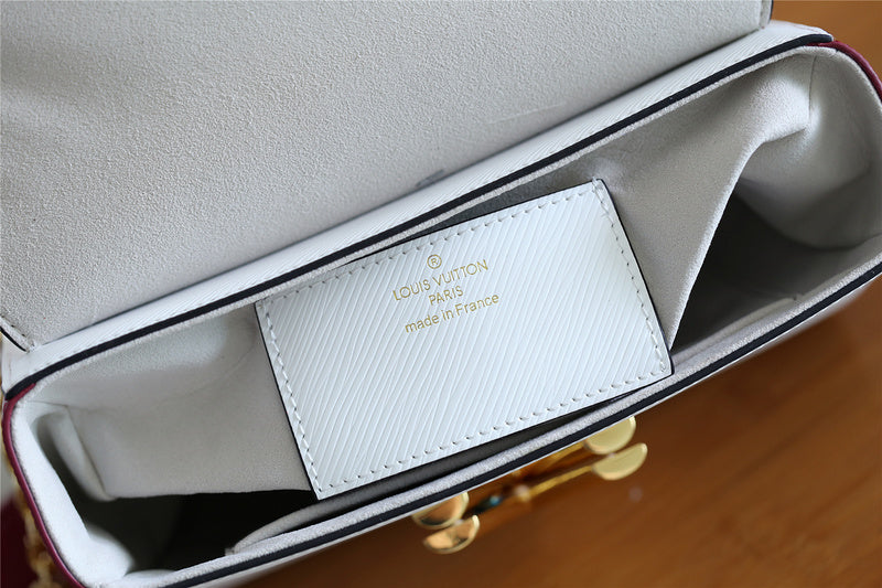 Fan Fashion Lu-Vi bags - 8520