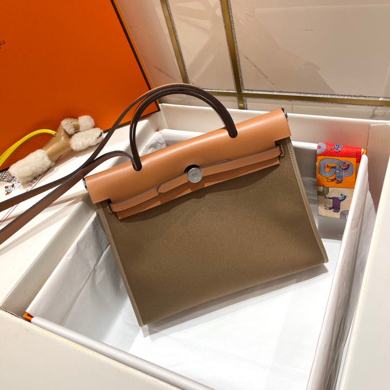 Amelia - HMS Bags - 1702