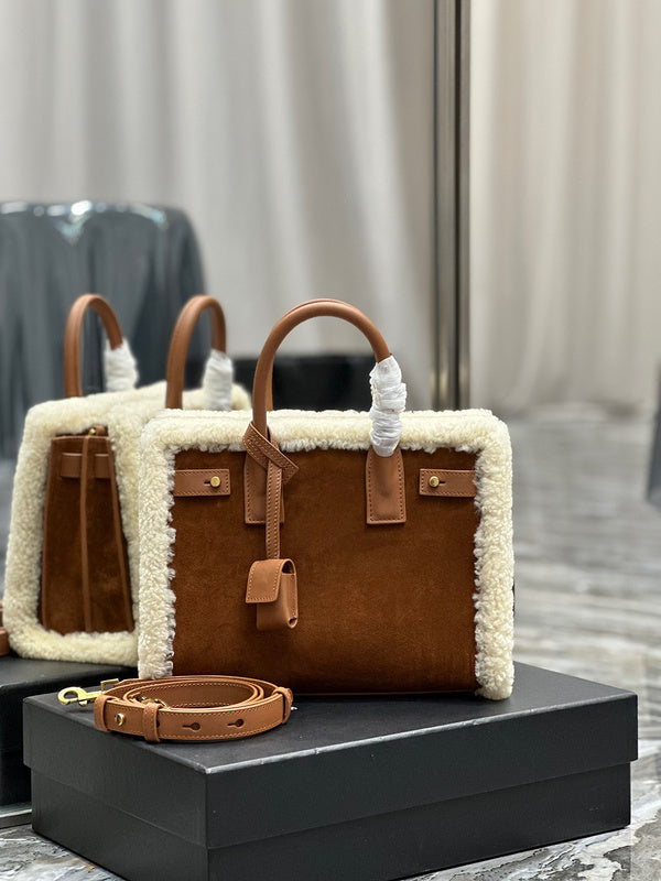 Amelia - YSL Bag - 3939