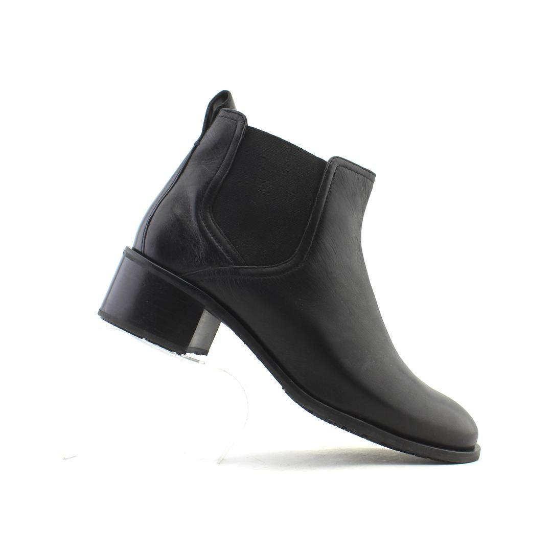 COLE HAAN CASSIE BOOTIE