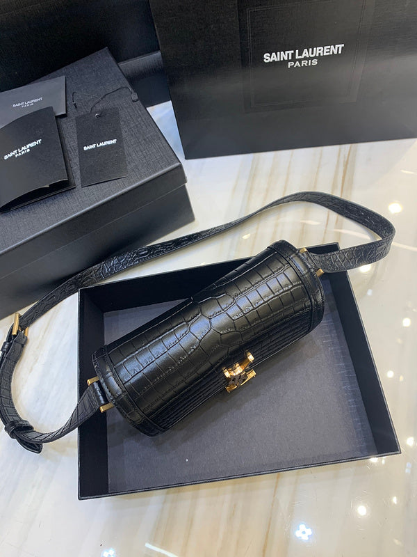 Amelia - YSL Bag - 2454
