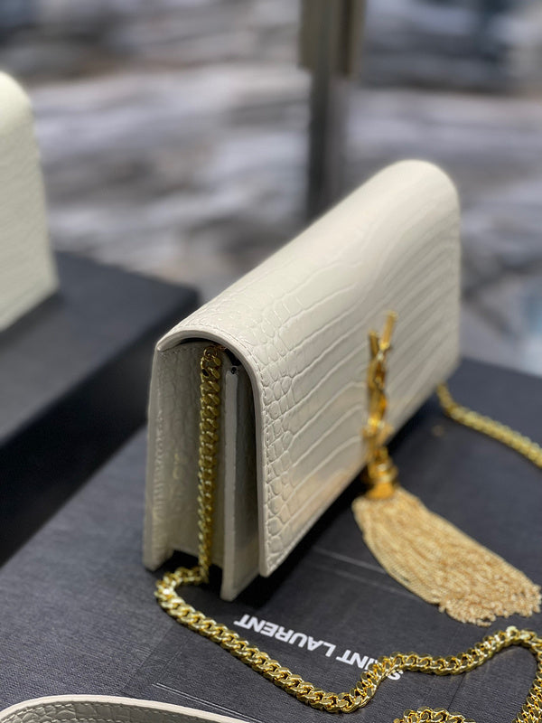 Amelia - YSL Bag - 1941