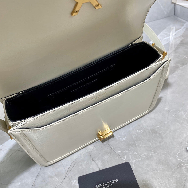 Amelia - YSL Bag - 4110