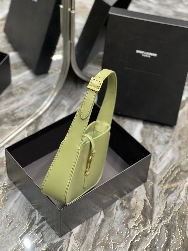 Amelia - YSL Bag - 2477