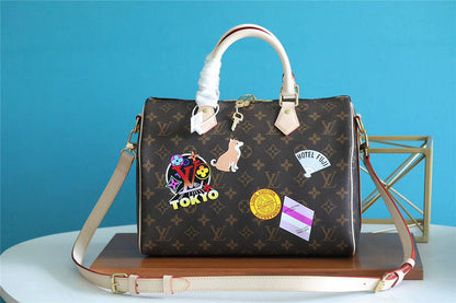 Fan Fashion Lu-Vi bags - 8160