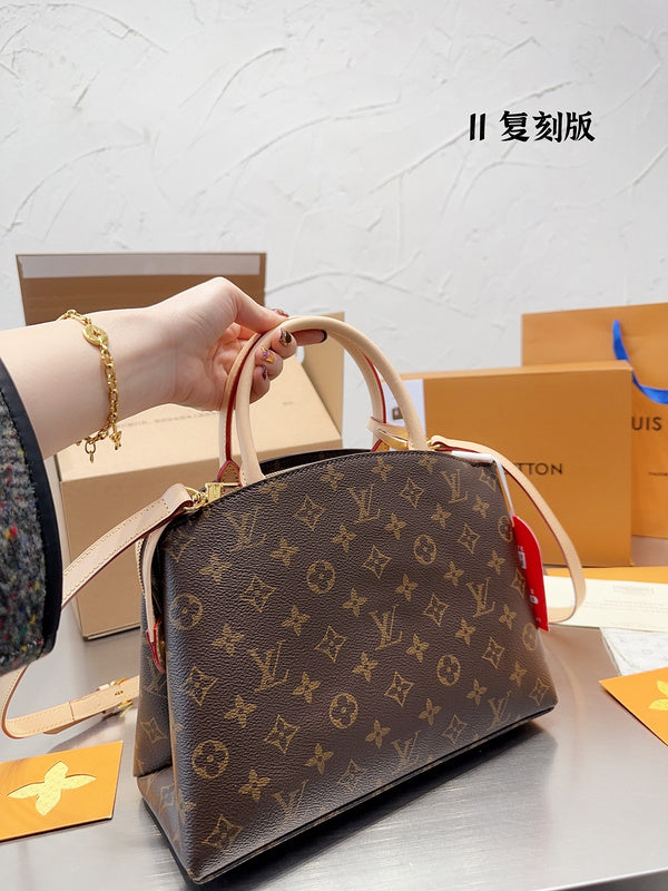 Amelia - LV Bags - 15120