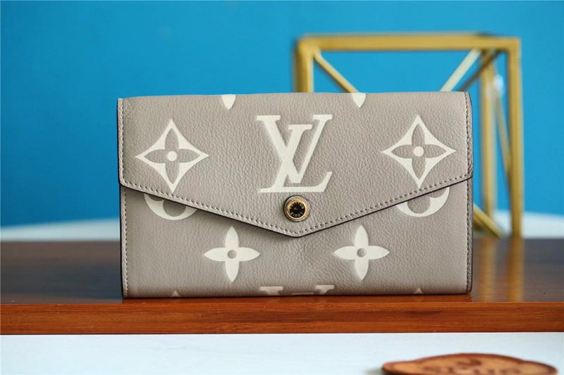 Fan Fashion Lu-Vi bags - 8928