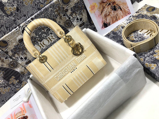 Lusso Official - DYOR   BAGS - 210