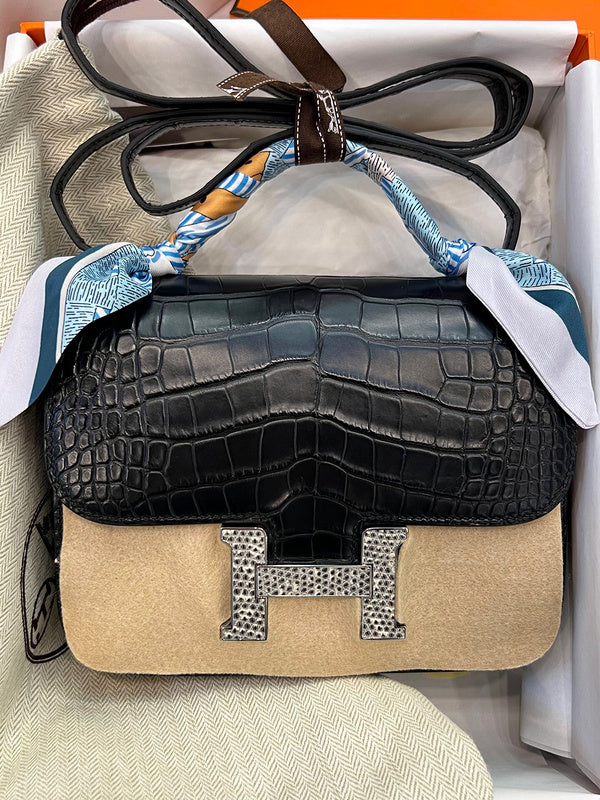 Amelia - HMS Bags - 1605