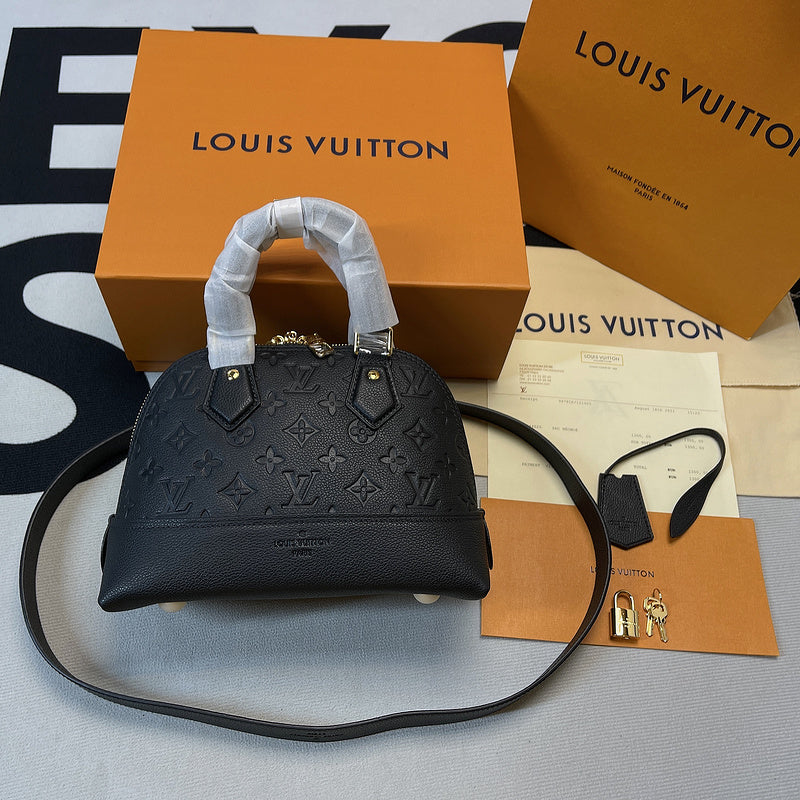 Fan Fashion Lu-Vi bags - 8297