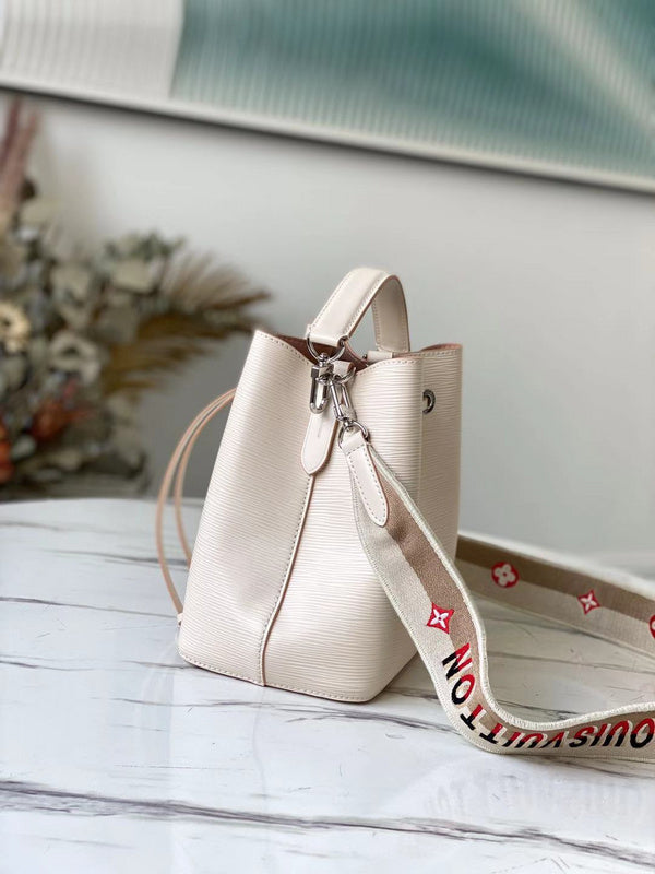 Fan Fashion Lu-Vi bags - 17533