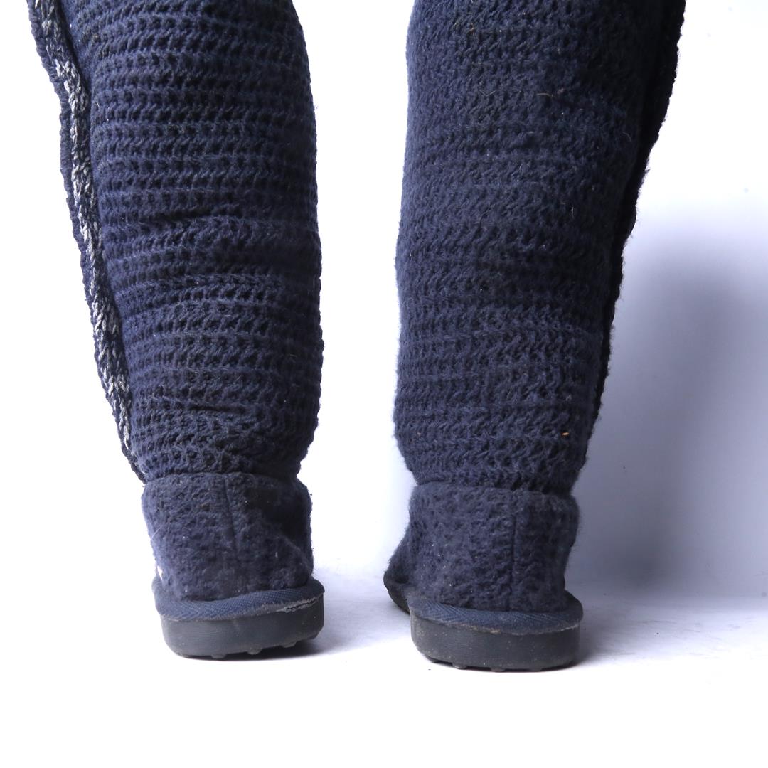 MUK LUKS .