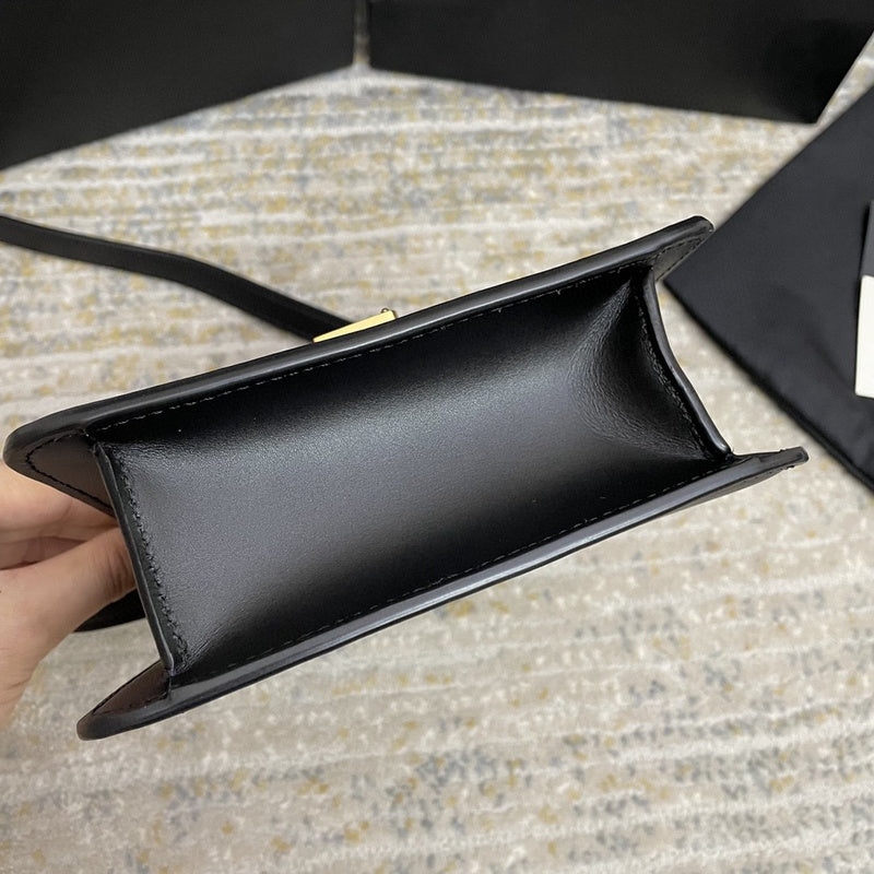 Amelia - YSL Bag - 3808
