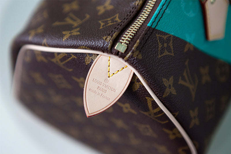 Fan Fashion Lu-Vi bags - 8184