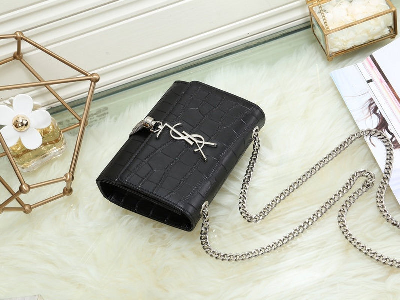 Amelia - YSL Bag - 3557