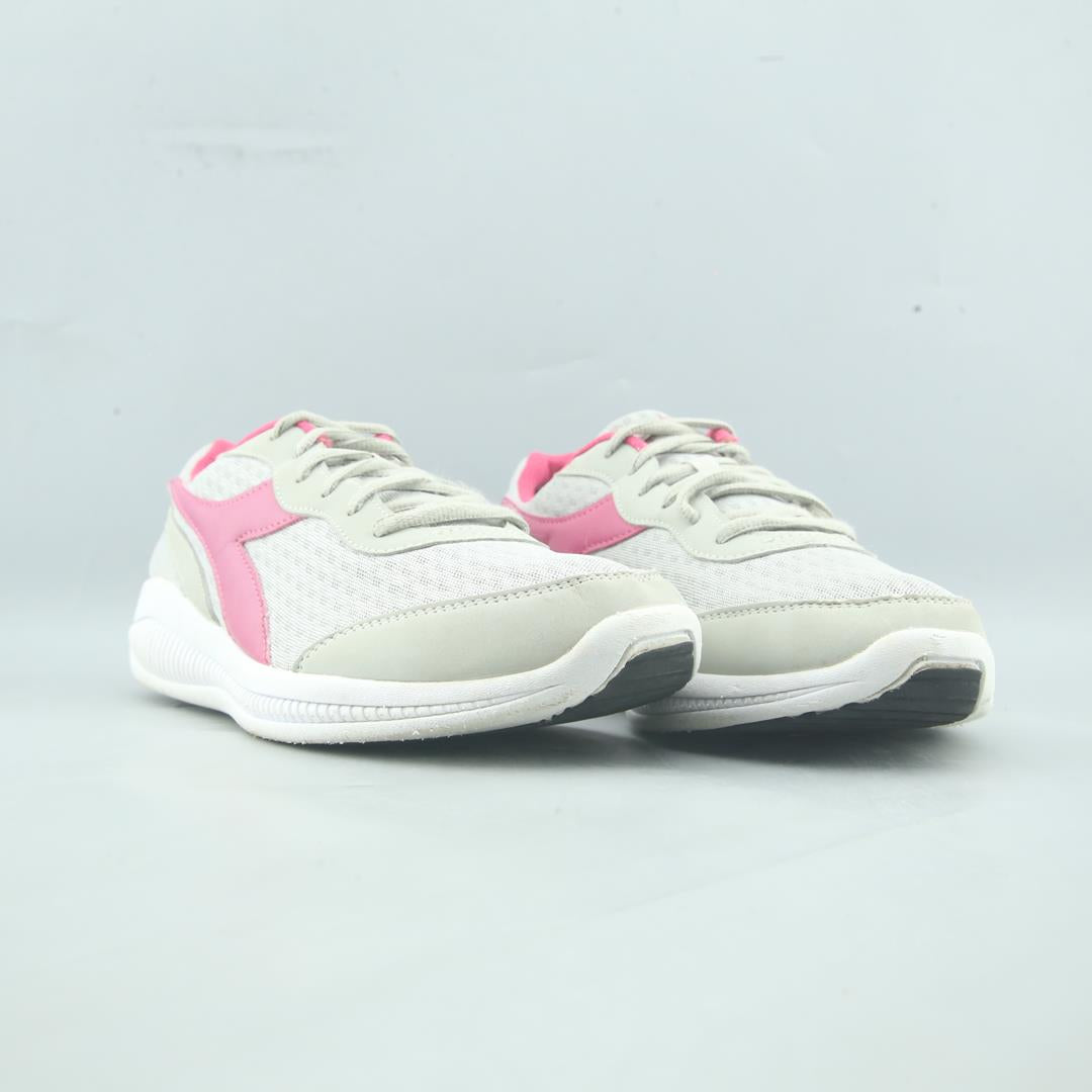DIADORA EAGLE 4