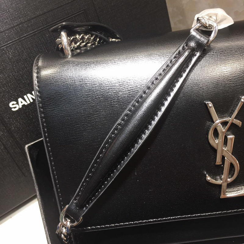 Amelia - YSL Bag - 2677