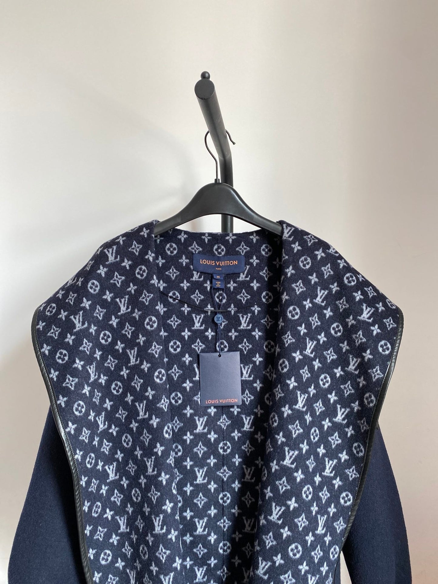 Luxury Louis Vuitton  Wrap Coat 042