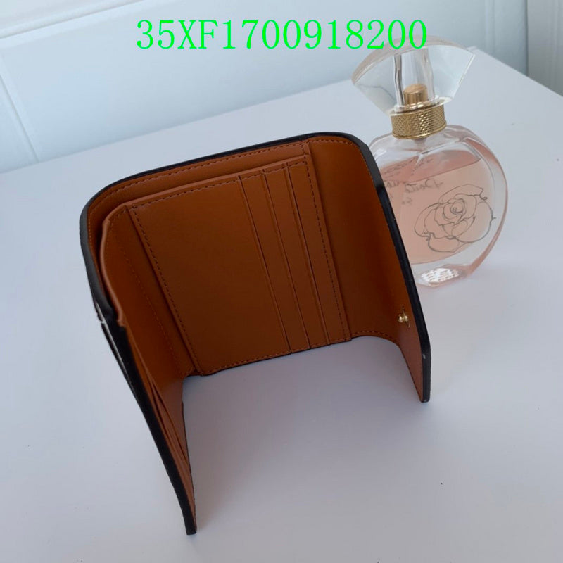 Amelia - CAH Wallet - 088