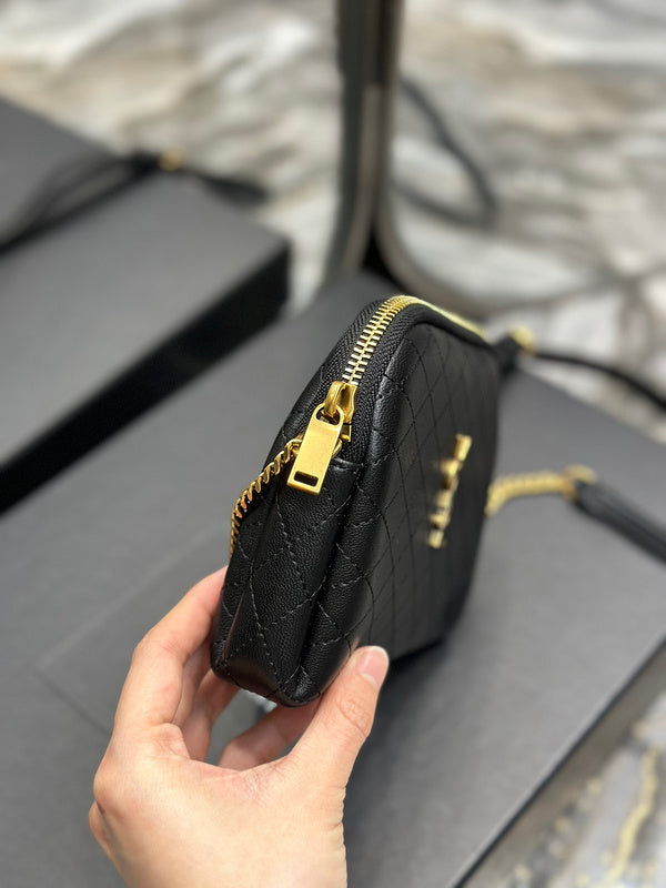 Amelia - YSL Bag - 1936