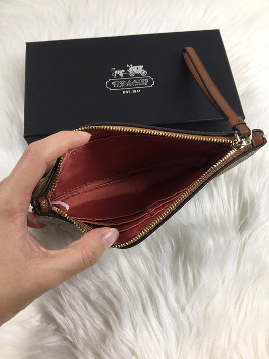 Amelia - CAH Wallet - 170