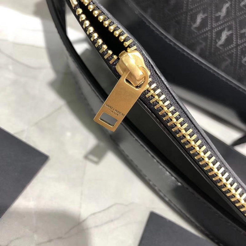 Amelia - YSL Bag - 2973