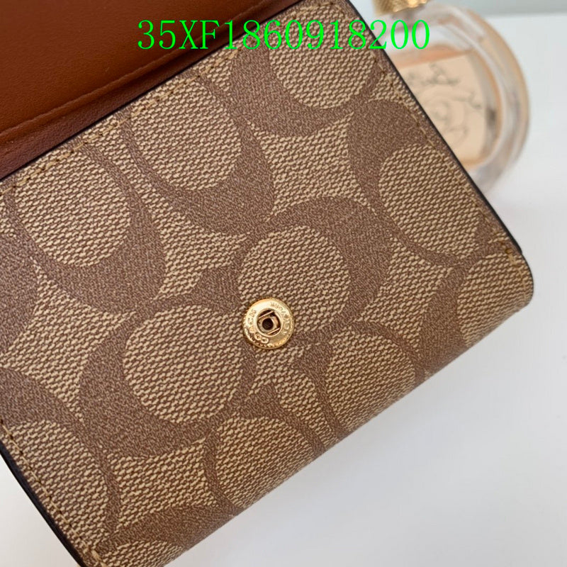 Amelia - CAH Wallet - 074