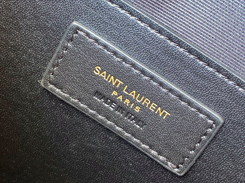 Amelia - YSL Bag - 4200