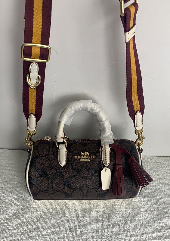 Amelia-i CAH Bags - 204