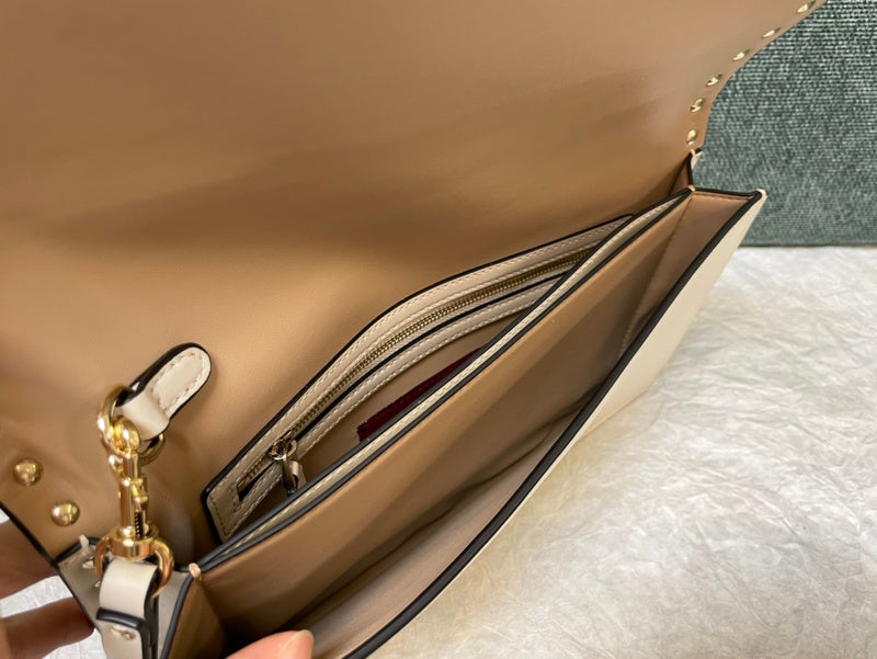 VAL LUXURY BAGS - FOR FASHION LOVERS  AFFORDABLE LUXURY BAGS- 1556