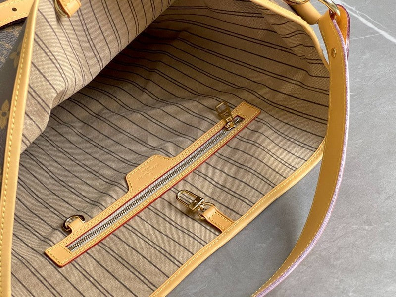 Fan Fashion Lu-Vi bags - 17221