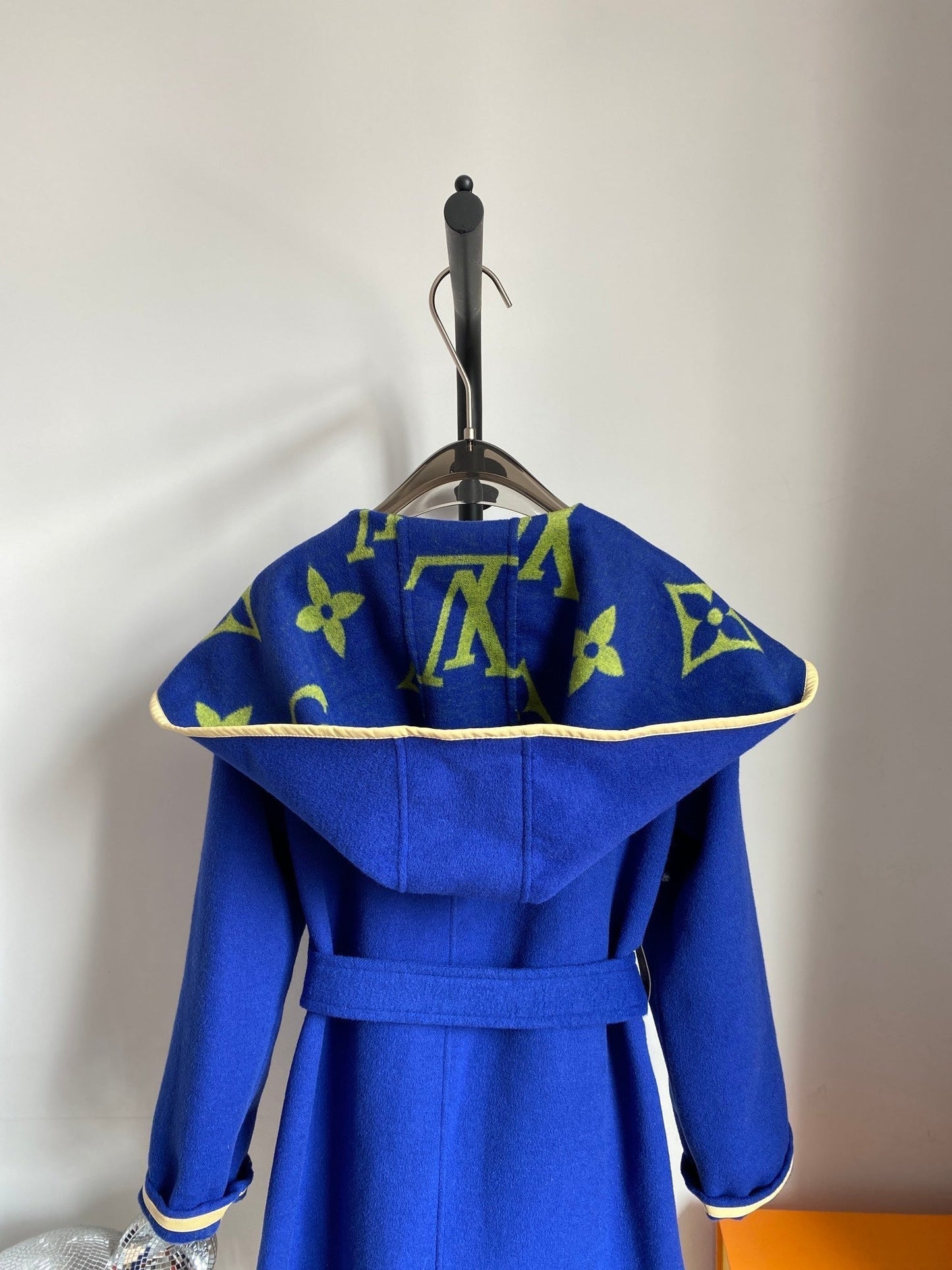 Luxury Louis Vuitton  Wrap Coat 038