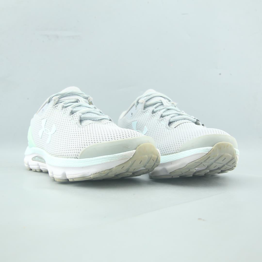 UNDER ARMOUR  CHARGED GEMINI