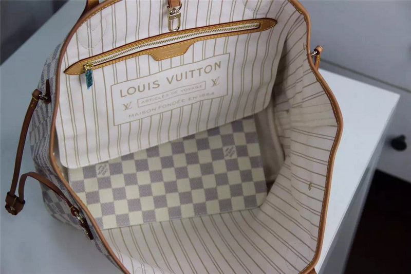 Fan Fashion Lu-Vi bags - 8100