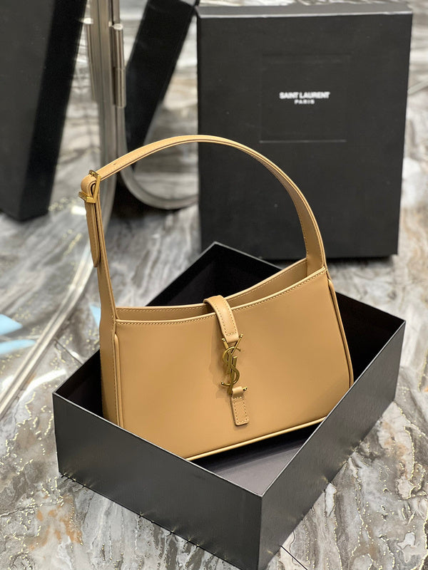 Amelia - YSL Bag - 2478