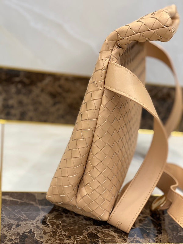B-VENETA STYLISH HANBAGS FOR WOMEN - - 162