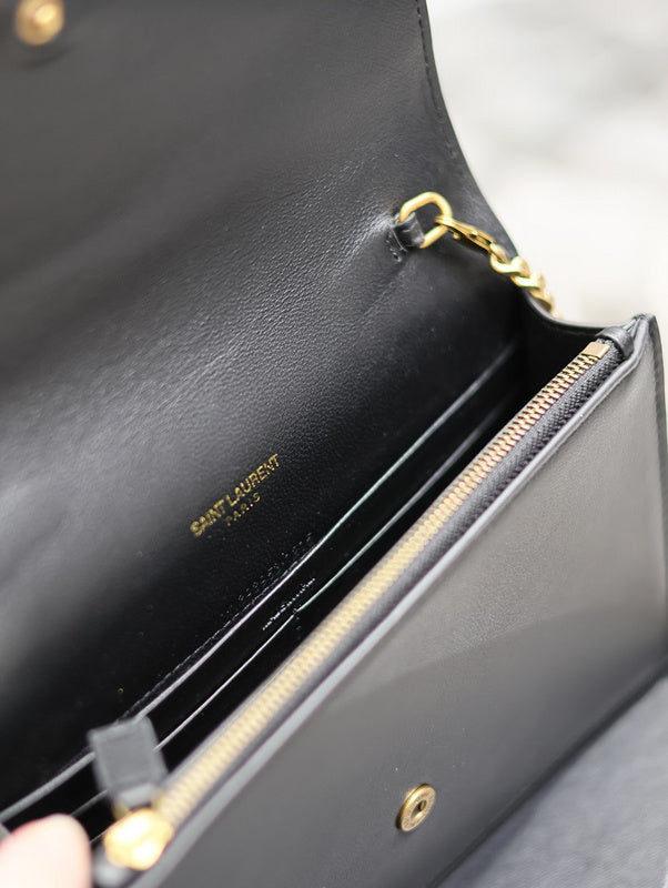 Amelia - YSL Bag - 1955