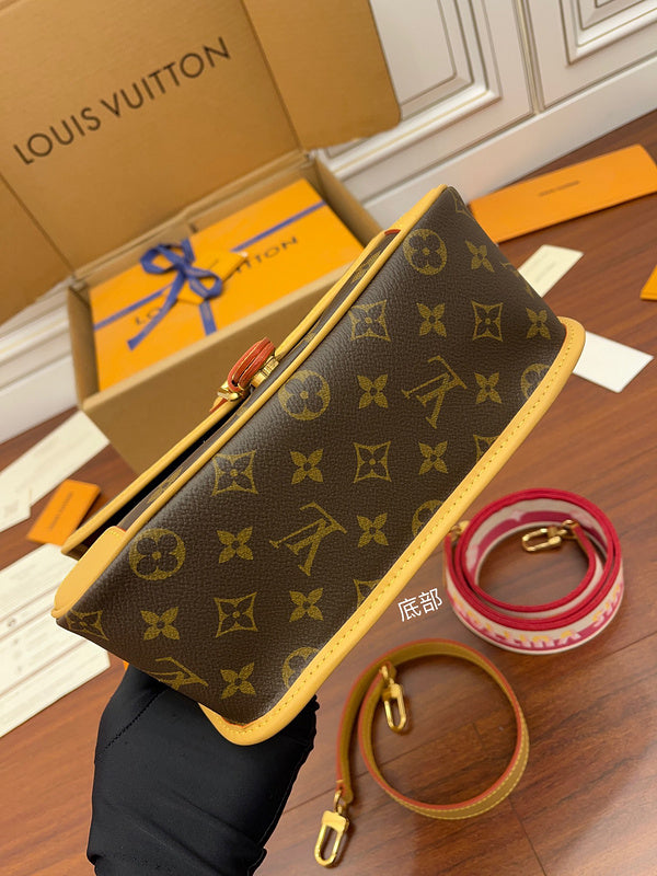Amelia's Bag Gallery - LOV Bags - 1023