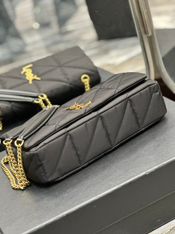 Amelia - YSL Bag - 2462