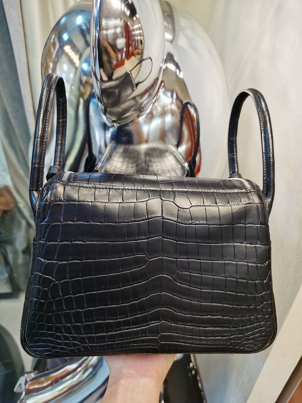 Amelia - HMS Bags - 1752