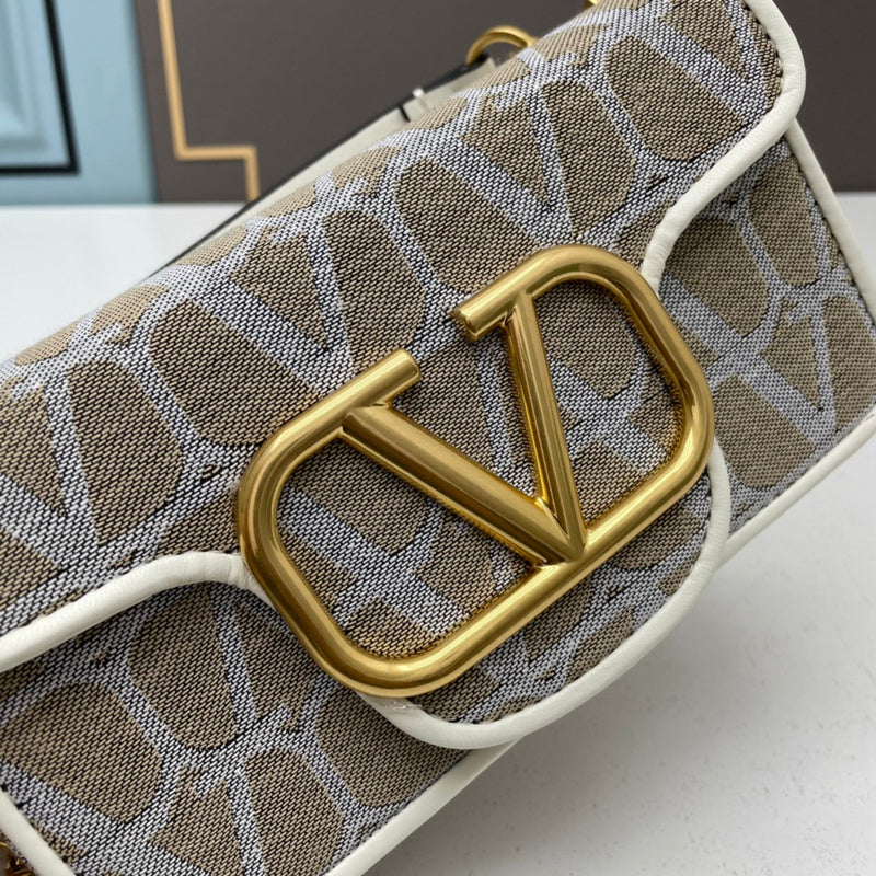 Amelia's Bag Gallery - VEL Bags - 141