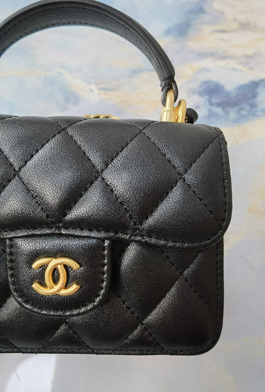 Wellow Bags - Chanel - Bags  - 338