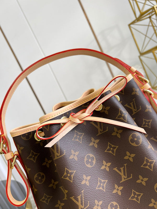 Fan Fashion Lu-Vi bags - 17151